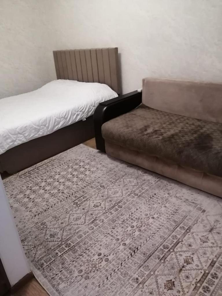 Happy House Apartman Karagandi Kültér fotó